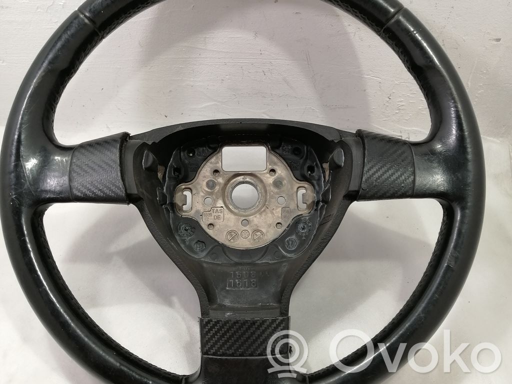 Volkswagen PASSAT B6 Steering wheel 