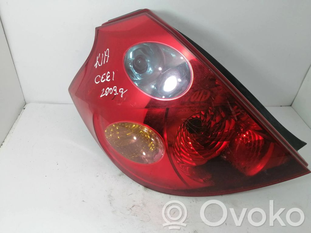 KIA Ceed Aizmugurējais lukturis virsbūvē 