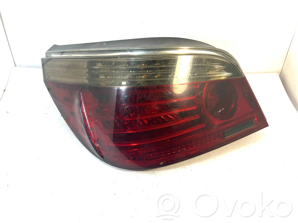 BMW 5 E60 E61 Aizmugurējais lukturis virsbūvē 