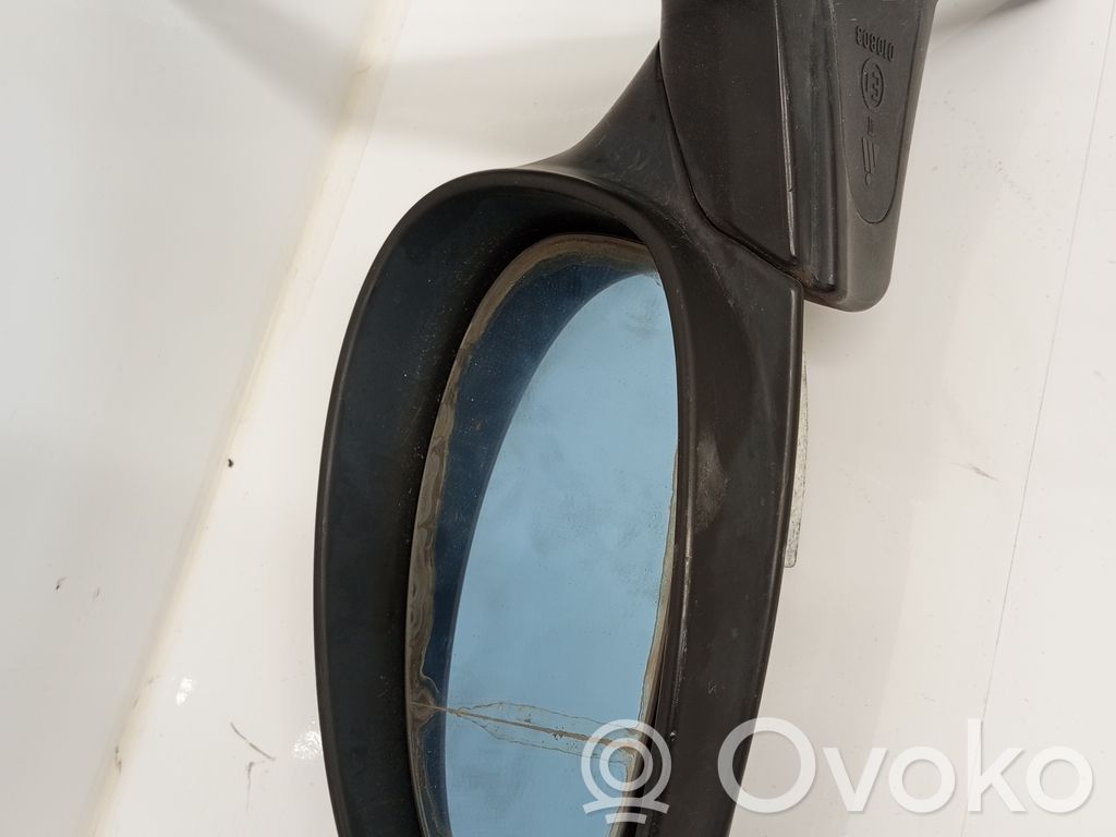 Front door electric wing mirror   010803