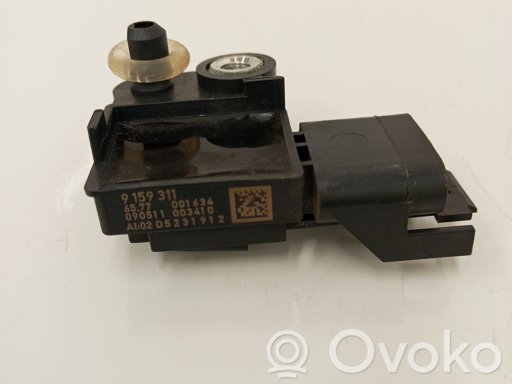 BMW 5 F10 F11 Airbag deployment crash/impact sensor 
