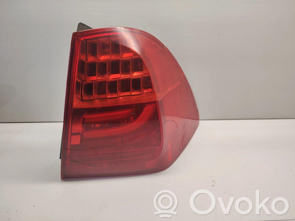 Rear/tail lights   218102,4871738