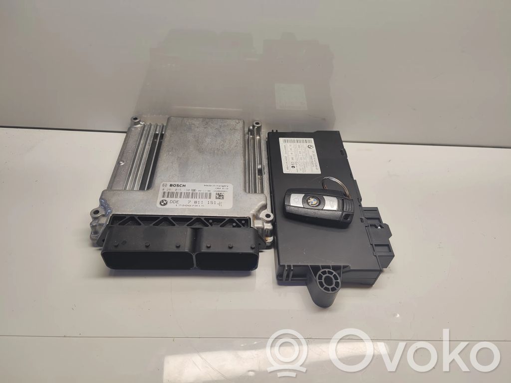 Engine ECU kit and lock set   2083162073,6135914722601,0281015130,781115101