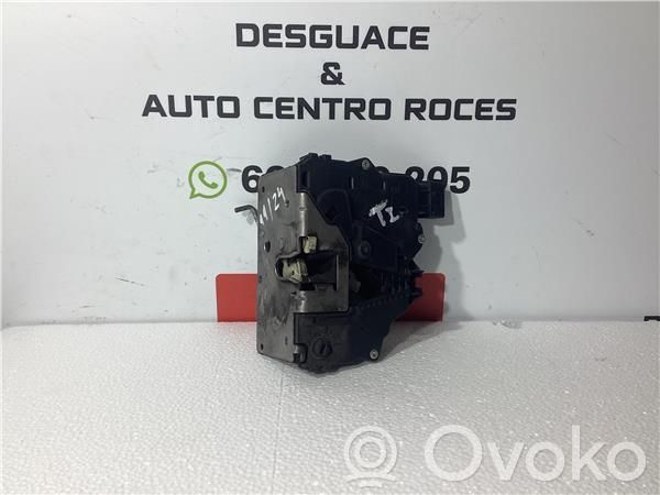 Cerradura de puerta trasera