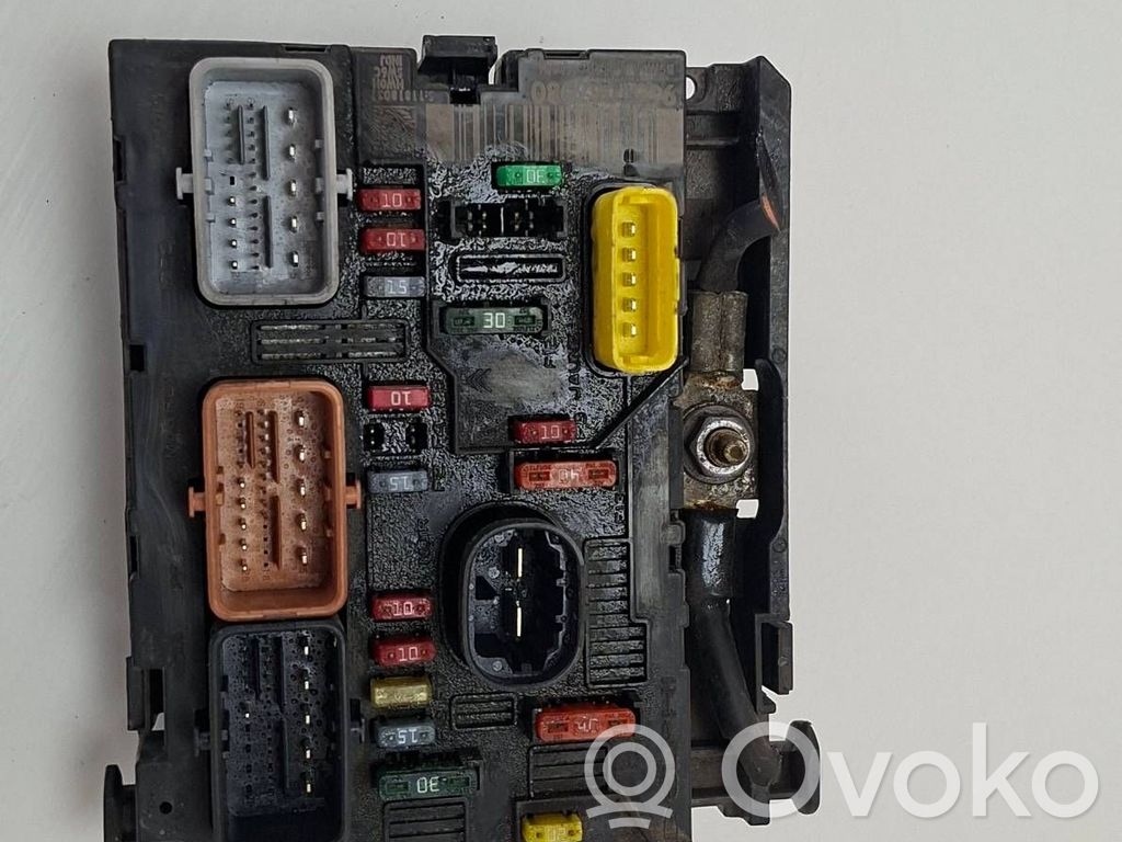 Módulo de fusible   9661087080