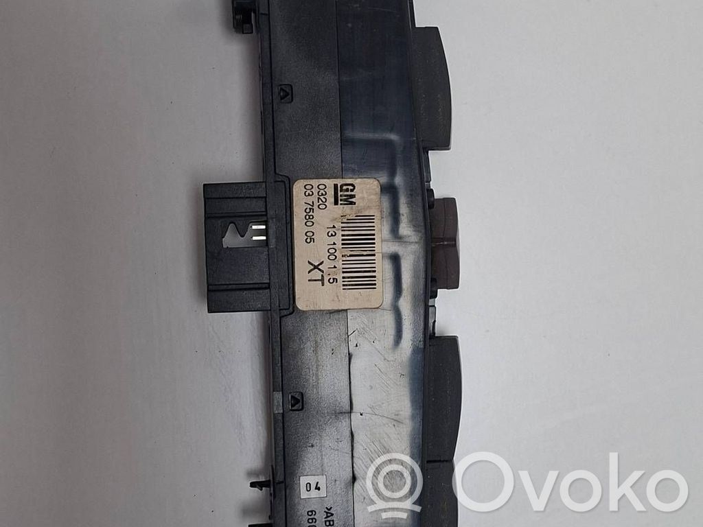 Botón interruptor de luz de peligro   03758005,03758005