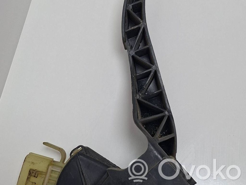 Accelerator throttle pedal   1C119F836
