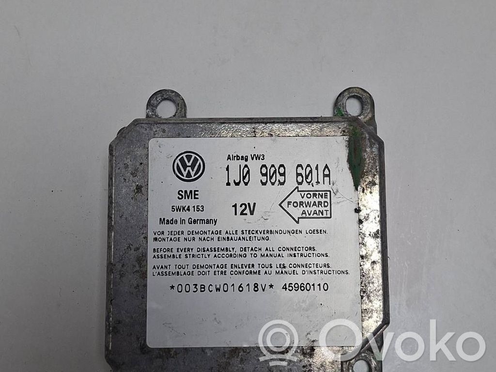 Volkswagen Golf IV Sterownik / Moduł Airbag 
