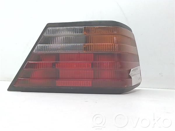 Mercedes-Benz E W124 Lampa tylna 