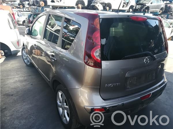 Nissan Note (E11) Feux arrière / postérieurs 