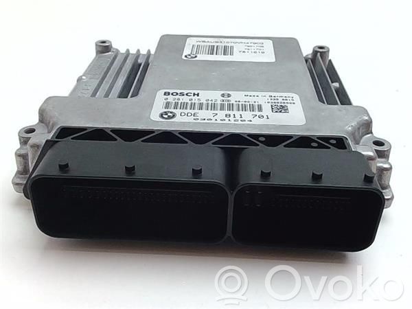 Unidad de control/módulo del motor   13617811701