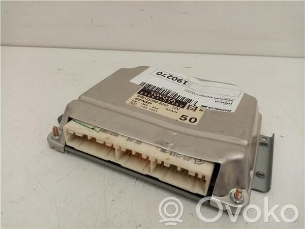 Unidad de control/módulo del motor   8966102750,MB1752008262