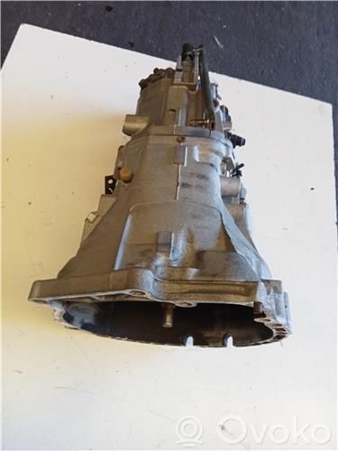 Manual 5 speed gearbox   BDH