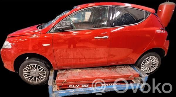 Lancia Ypsilon Spārns 
