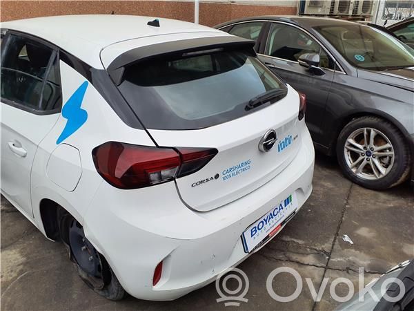 Opel Corsa F Parachoques 