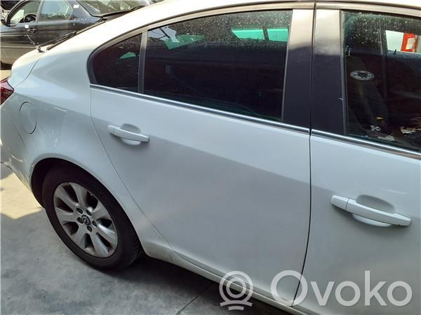 Opel Insignia A Puerta trasera 