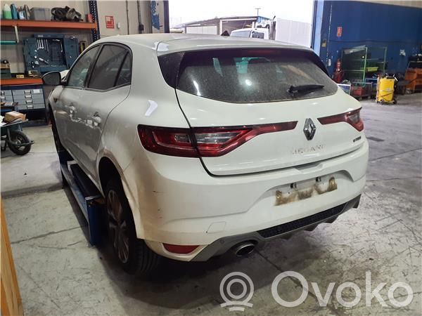 Renault Megane IV Parachoques 