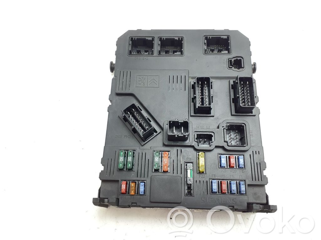 Peugeot 1007 Módulo de control Gateway 