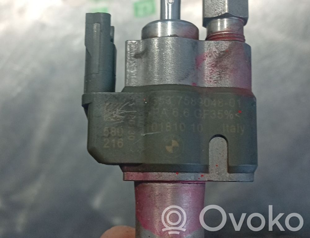 Injektor Einspritzdüse   7589048
