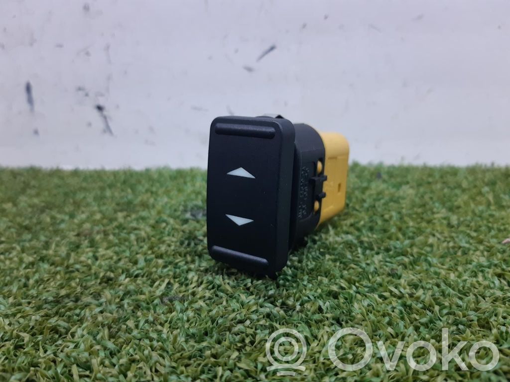 Ford Focus Electric window control switch 
