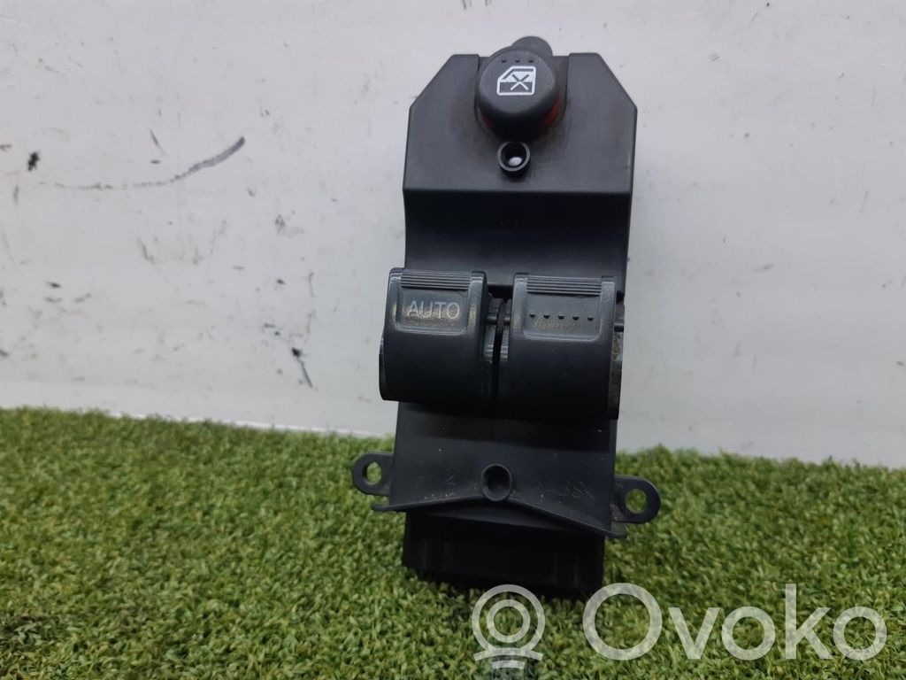Electric window control switch   2683E1