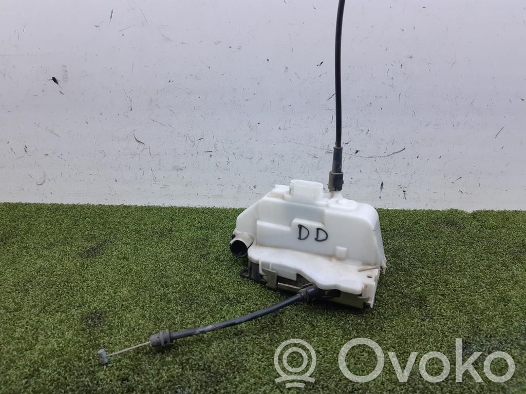 Citroen C3 Front door lock 