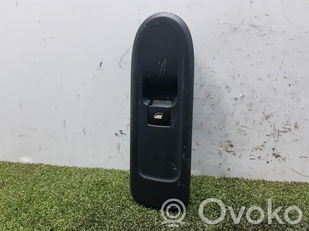 Electric window control switch   96661102XT