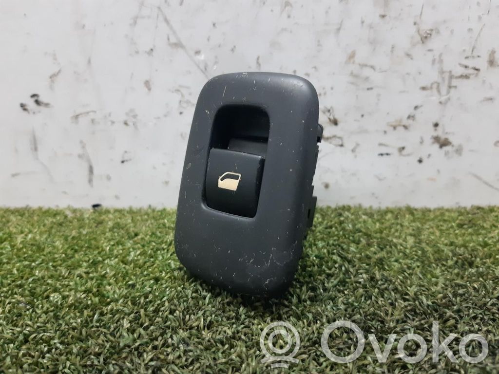Electric window control switch   96623726XT