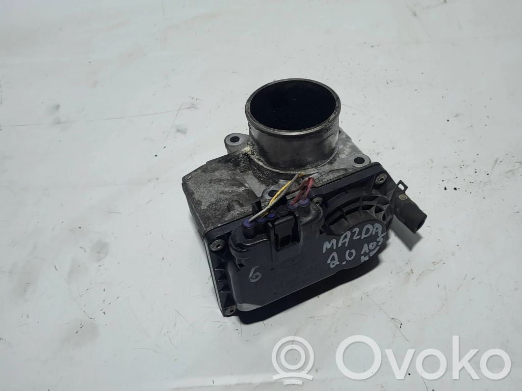 Kuristusventtiili   RF7J136B0D,013012804K1