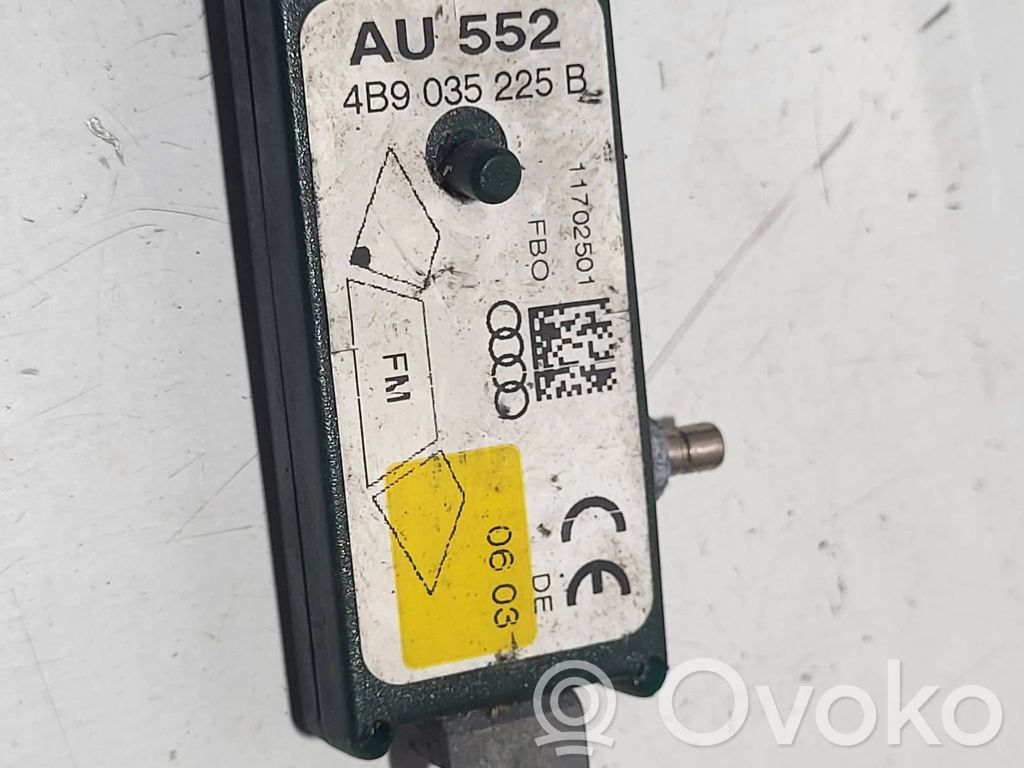 Audi A6 S6 C5 4B Wzmacniacz anteny 