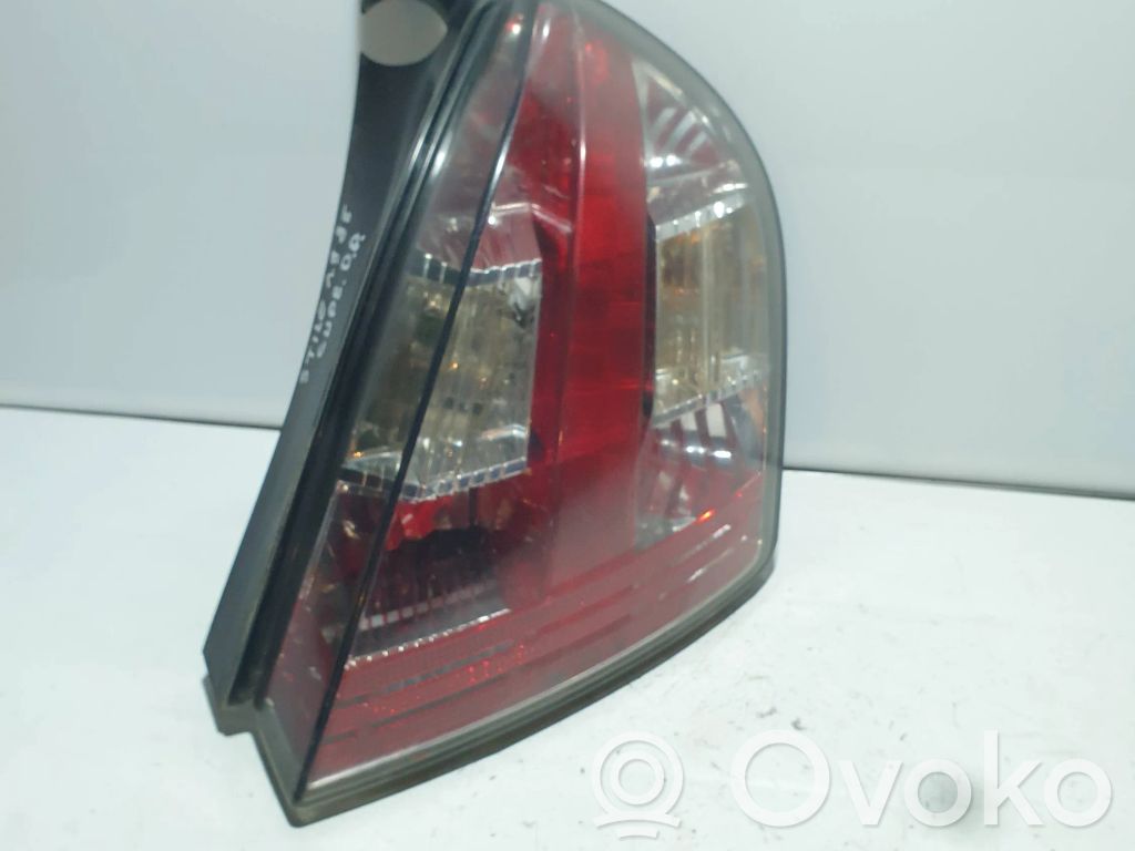 Fiat Stilo Takavalon polttimon suojan pidike 