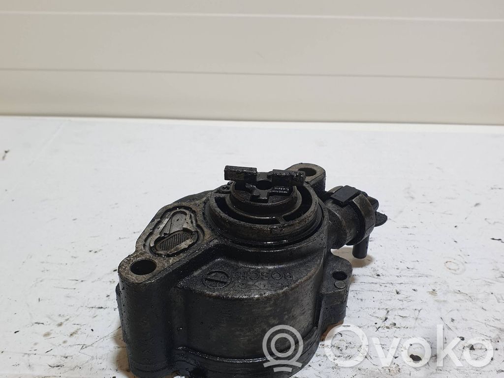Vacuum pump   D1562B,2004U