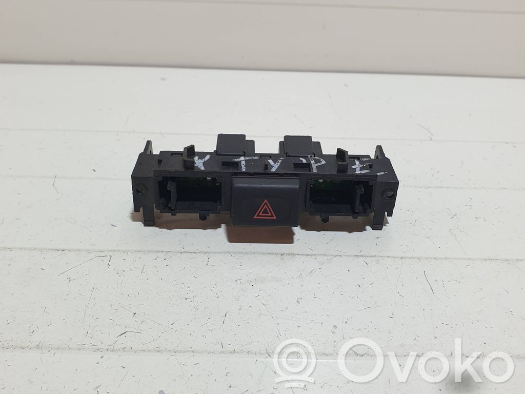 Jaguar X-Type Hazard light switch 