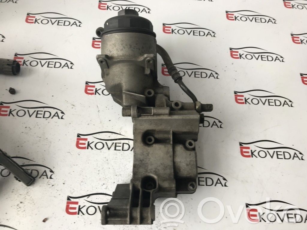 BMW 7 E38 Oil filter mounting bracket 