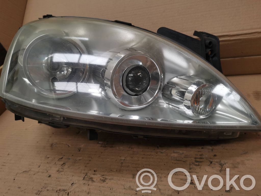 Opel Corsa C Priekinis žibintas 