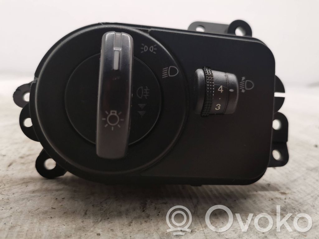 Ford Fiesta Light switch 