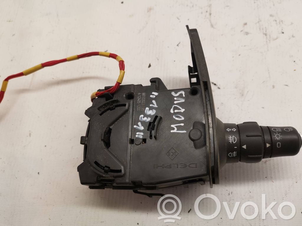 Renault Clio III Indicator stalk 