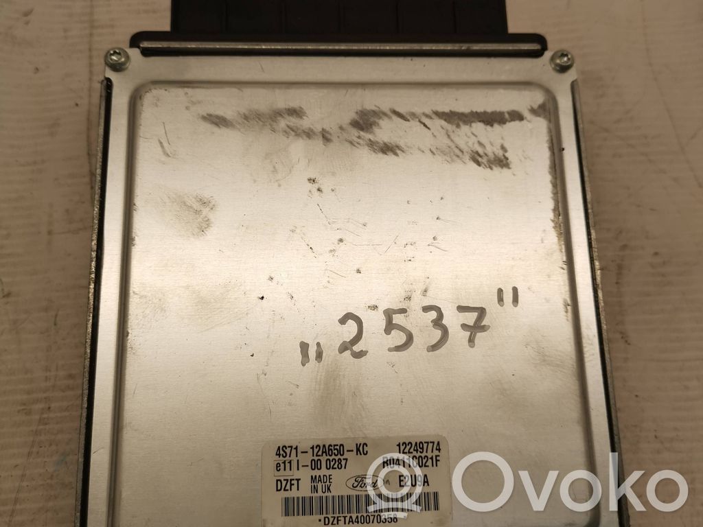 Ford Mondeo Mk III Engine control unit/module 
