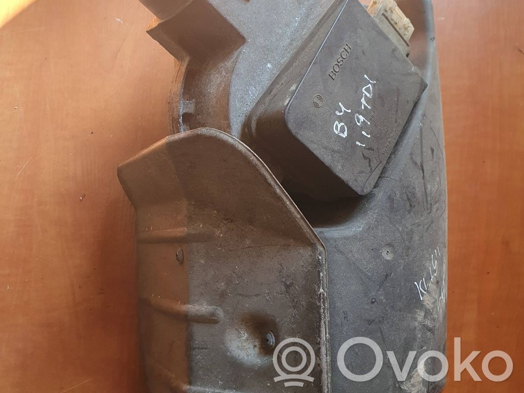 Audi 80 90 S2 B4 Mass air flow meter 