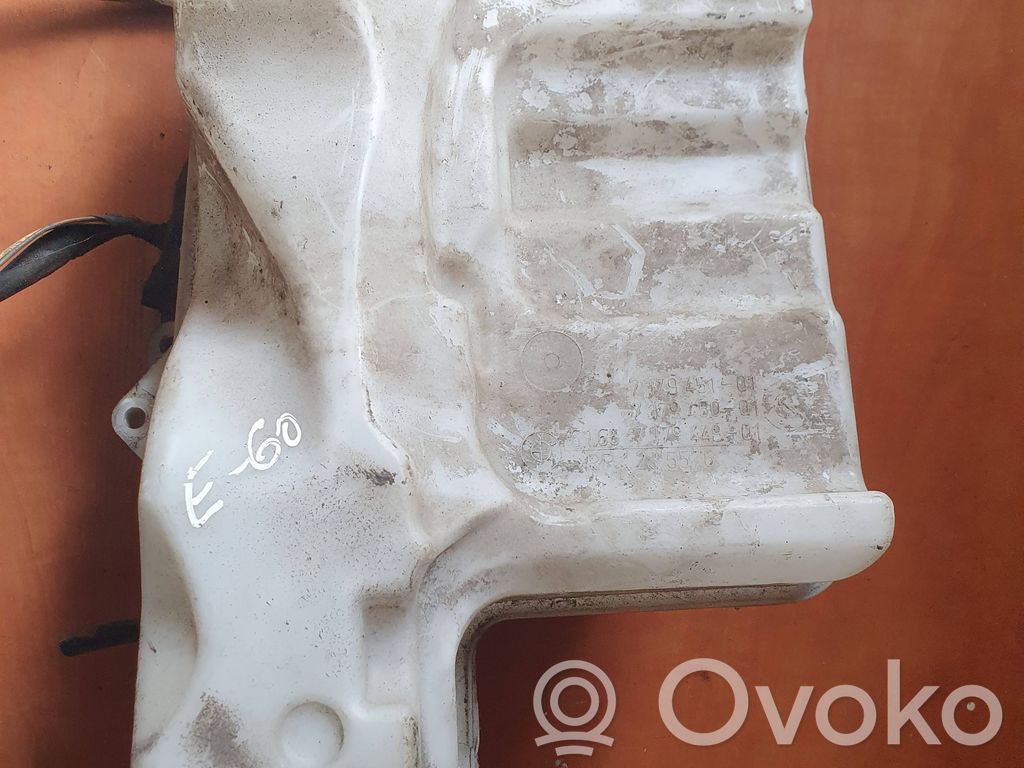BMW 5 E60 E61 Logu šķidruma tvertne 