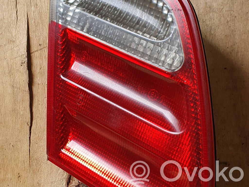 Mercedes-Benz E W210 Feux arrière sur hayon 