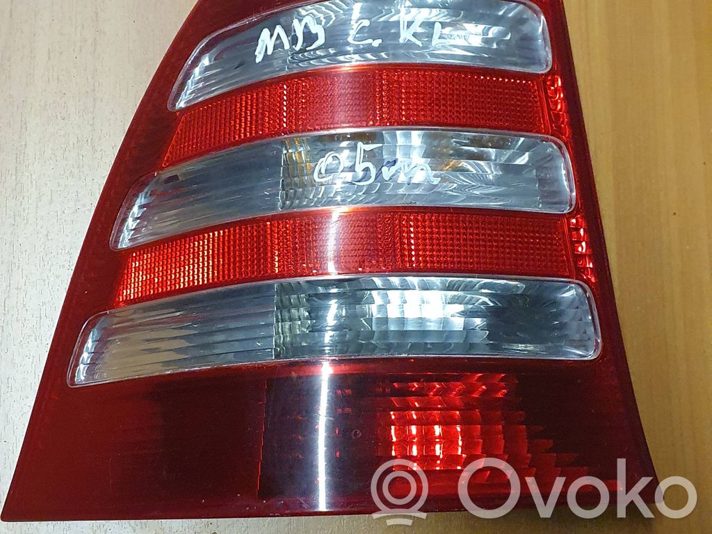 Mercedes-Benz C W203 Lampă spate în caroserie 