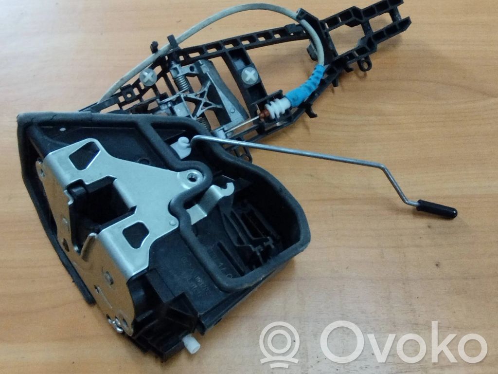 BMW 5 F10 F11 Front door lock 