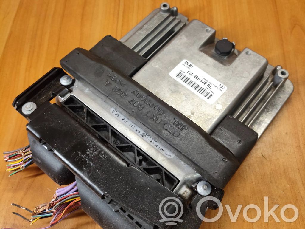 Audi A4 S4 B8 8K Engine control unit/module 