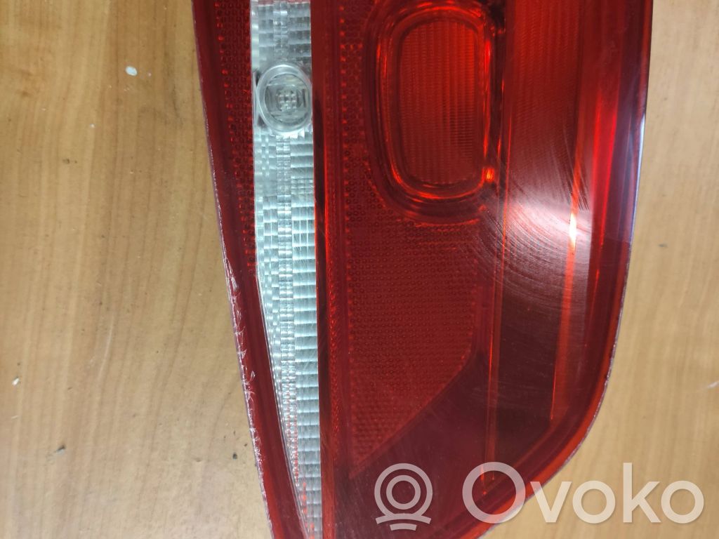 Volkswagen PASSAT B7 Lampa tylna 