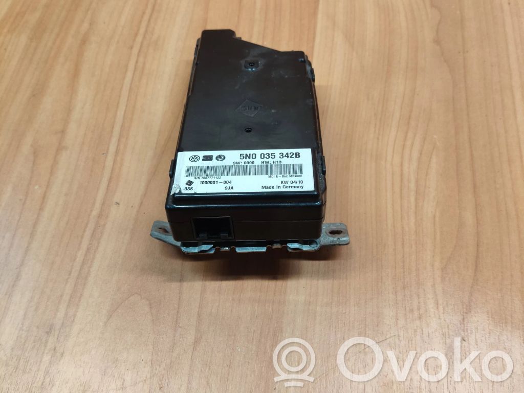 Volkswagen Tiguan USB interface control unit module 