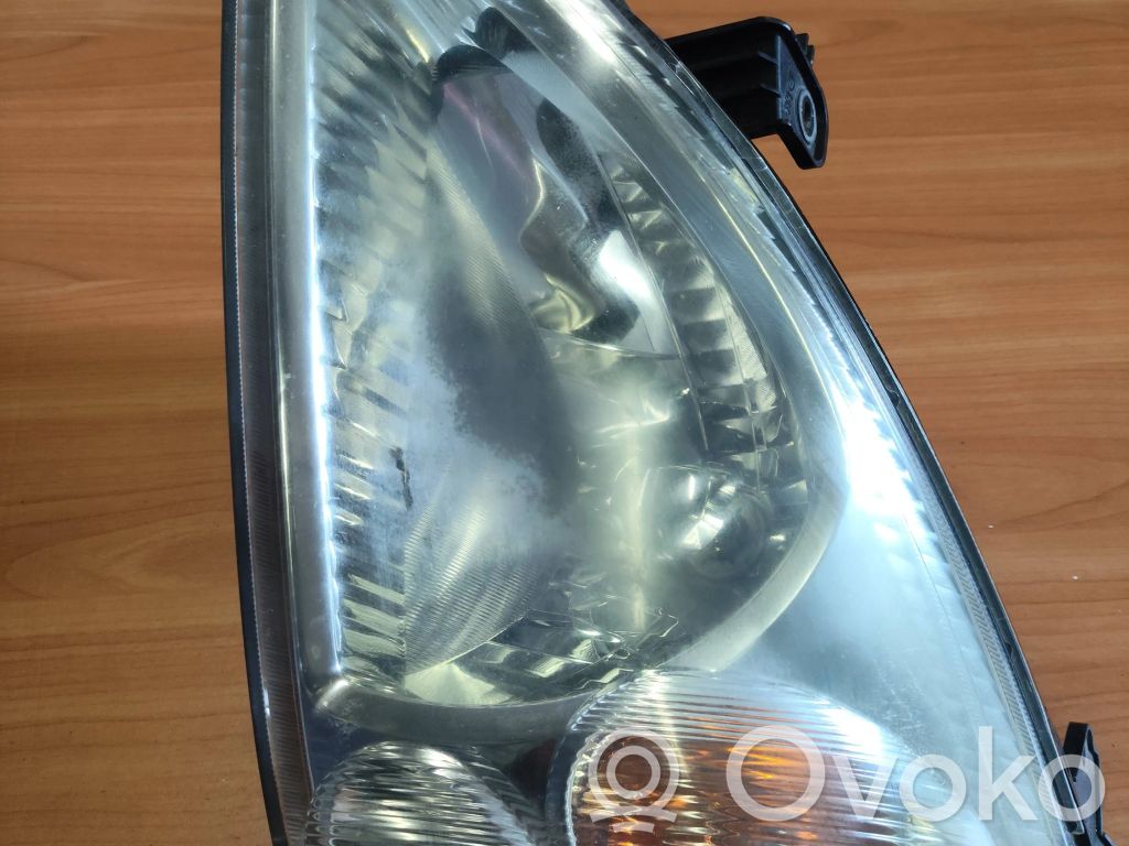 Suzuki Liana Phare frontale 