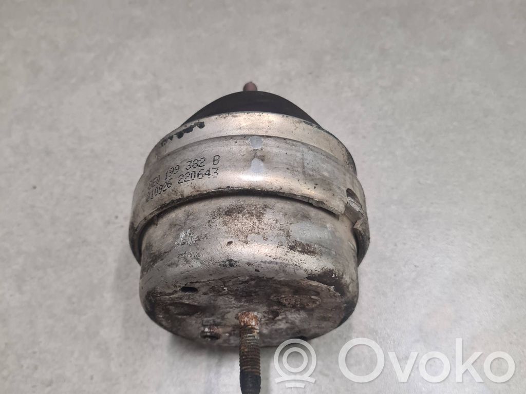 Audi A4 S4 B6 8E 8H Engine mount bracket 