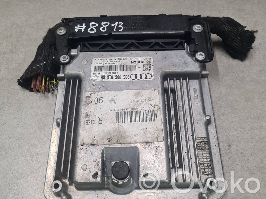 Volkswagen Touran I Engine control unit/module 
