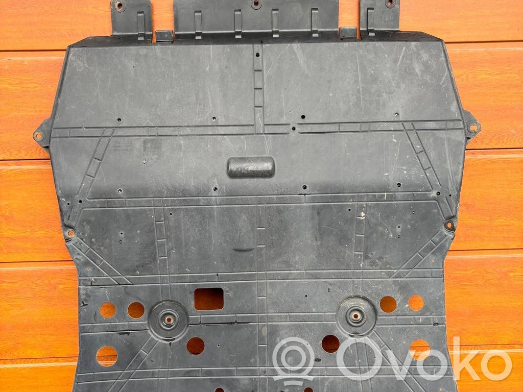 Peugeot 308 Engine splash shield/under tray 